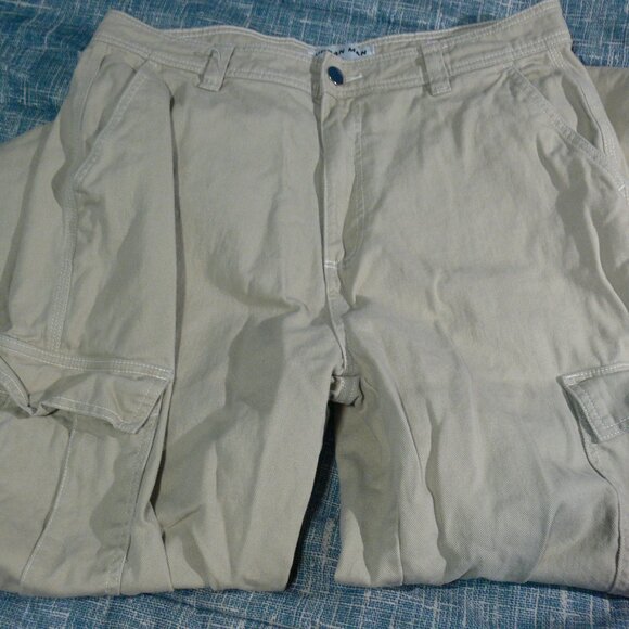 LIKE NEW HEAVY  CARGO PANTS 32 X 34 - Picture 4 of 4
